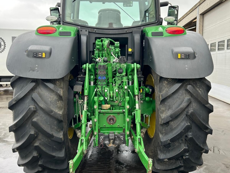 John deere 6215R